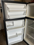 Frigidaire Top Freezer Refrigerator in Black